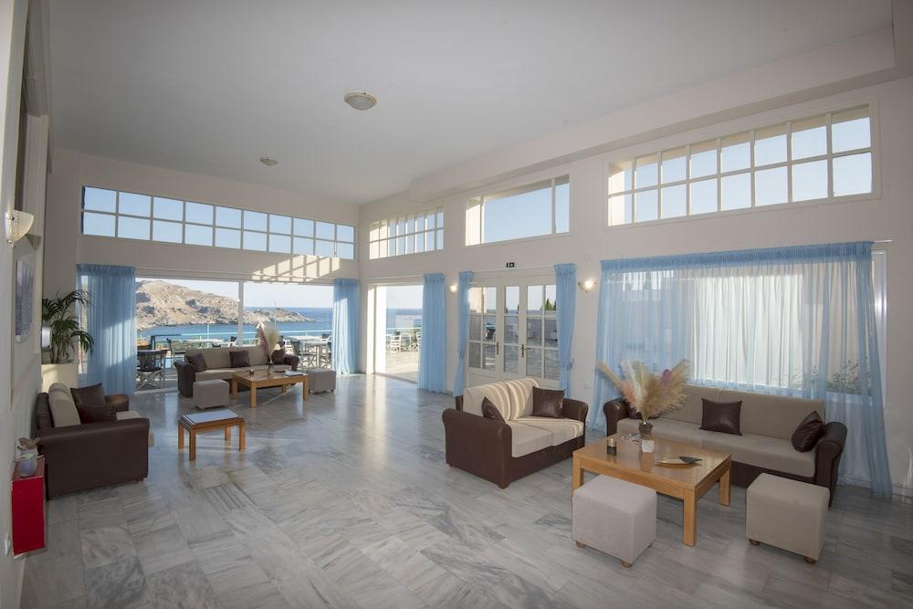 ホテル Damnoni Bay エクステリア 写真